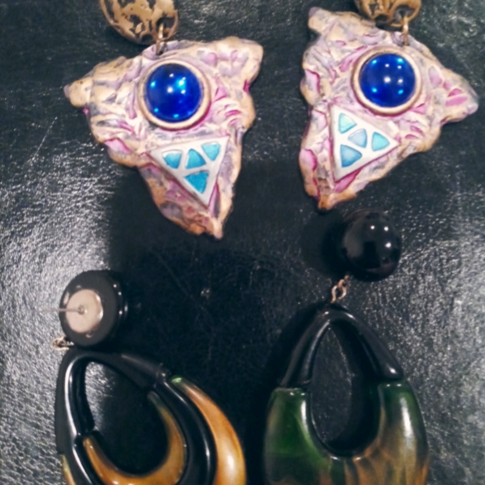 Two sets Vintage 1980's earrings black and gold light weight boho pierced drop